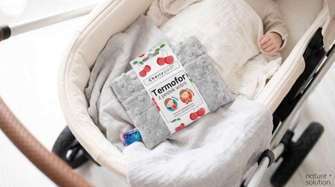 Termofor z Pestek Wiśni Cherrypad® – Minky szary in use